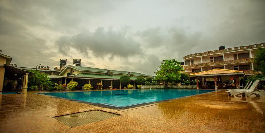 Chilaw City Hotel Негомбо Екстериор снимка